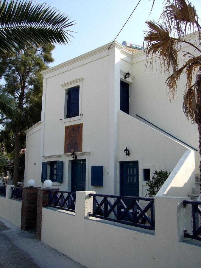 5Bedroom Villa In Perissa Beach Exterior photo